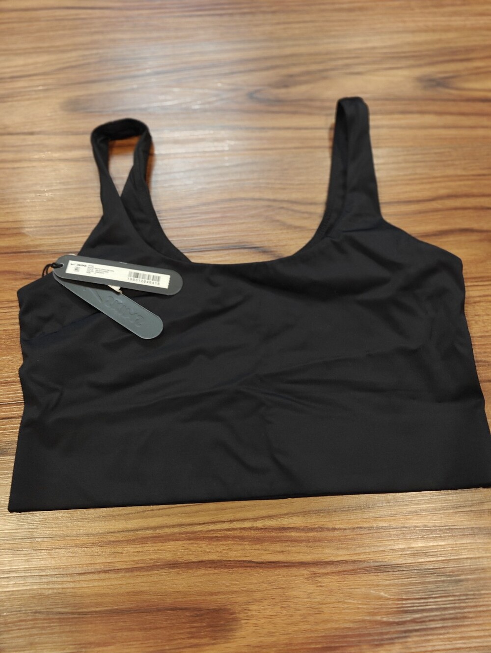 Nike SKIMS Shine Scoop Neck Longline Bra - Picture 3 of 5